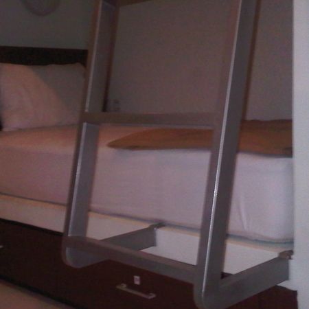 Mirah Hostel Legian Εξωτερικό φωτογραφία