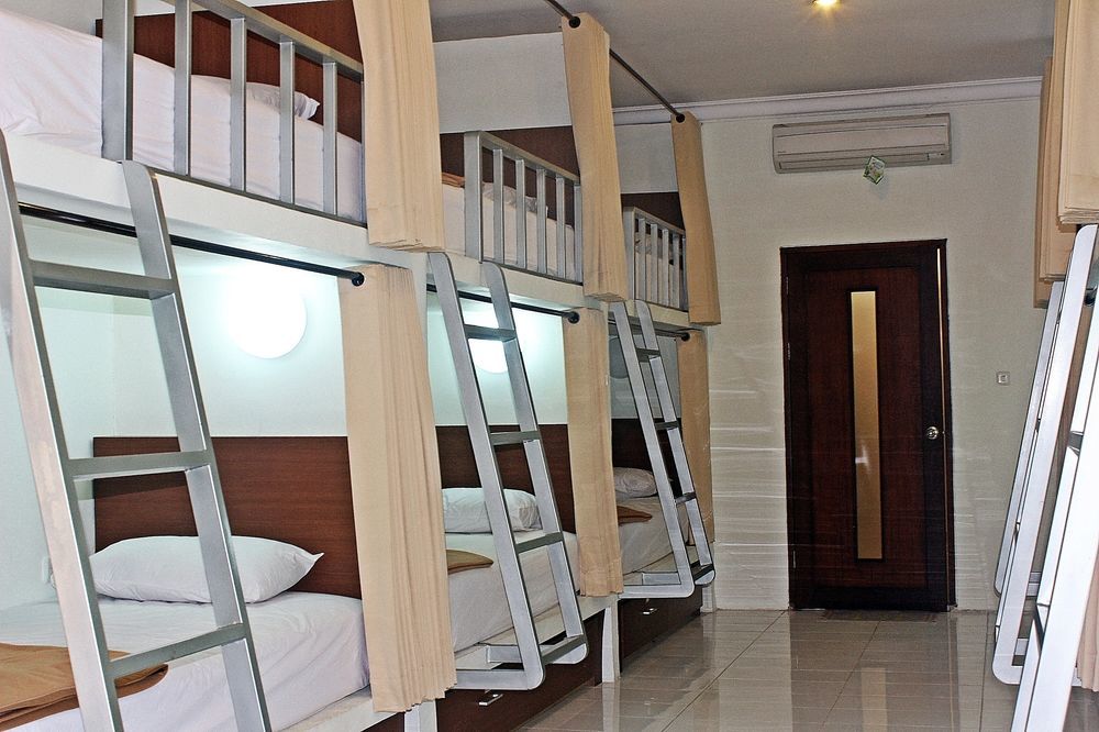 Mirah Hostel Legian Εξωτερικό φωτογραφία