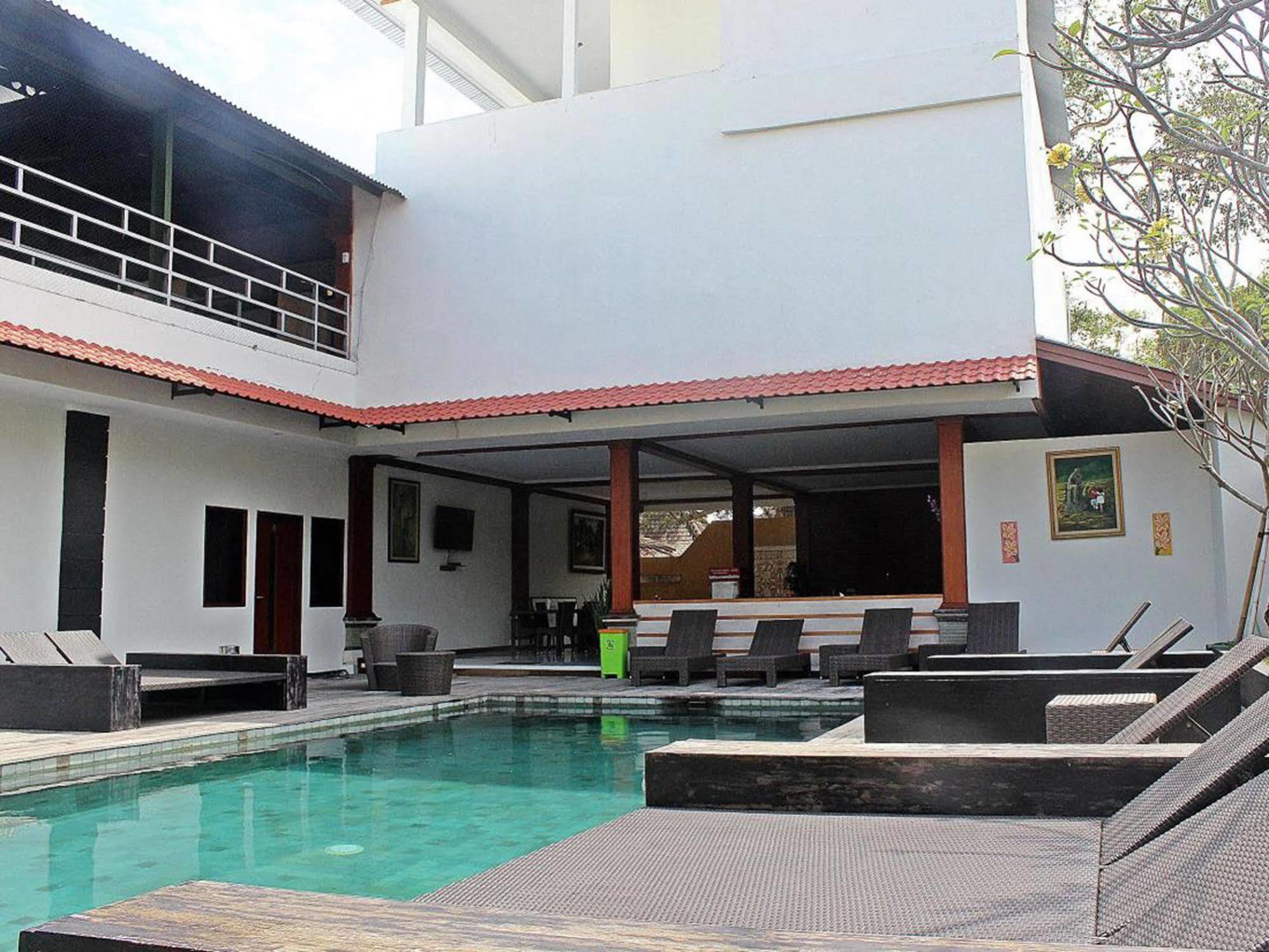 Mirah Hostel Legian Εξωτερικό φωτογραφία