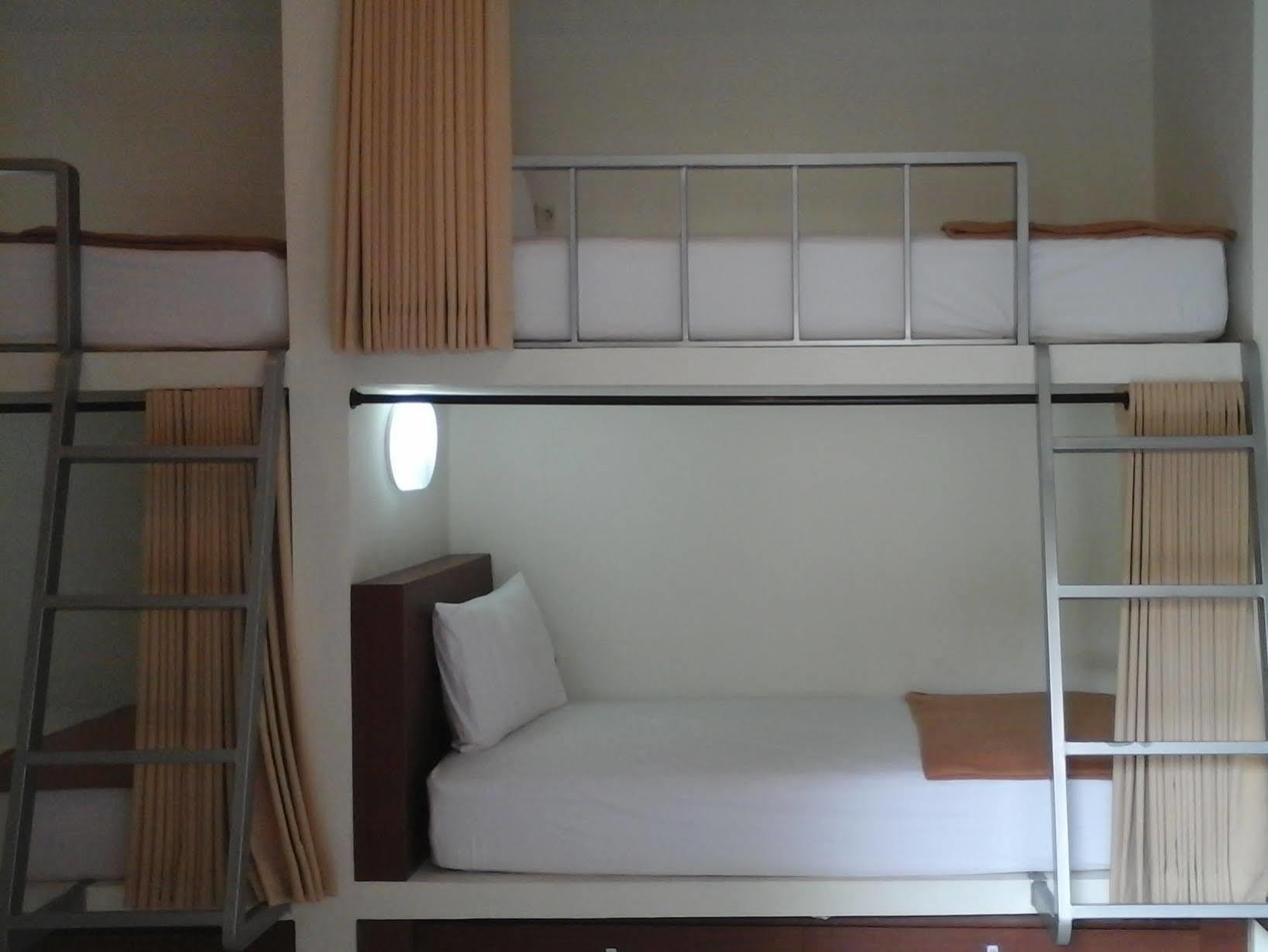 Mirah Hostel Legian Εξωτερικό φωτογραφία
